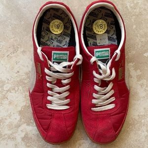 Puma Squash 2000 shoes.